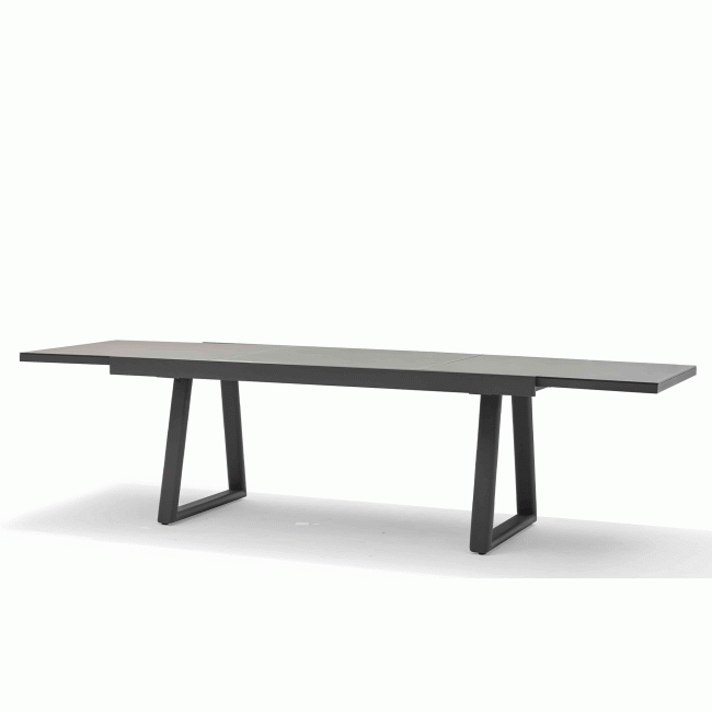 HUG extendable dining table