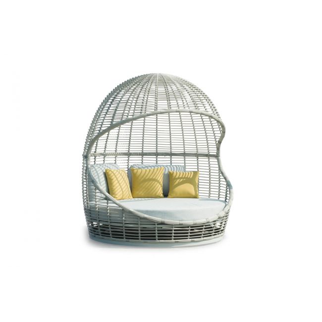 KOKOON wicker bed